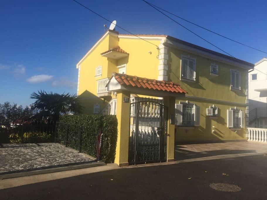 Ferienwohnung Nena In Crikvenica Exteriör bild